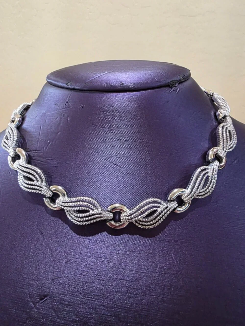 Vintage Signed Trifari (c) Silver-tone Swirled Link Choker Necklace 1950-60's